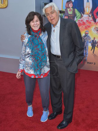 Photo for Mavis Leno and husband Jay Leno arrive at the Los Angeles Premiere Of Netflix's 'Unfrosted' held at The Egyptian Theatre Hollywood on April 30, 2024 in Hollywood, Los Angeles, California, United States. - Royalty Free Image