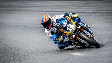 Téléchargez les photos : Oschersleben, Allemagne, le 09 juin 2019 : Yamaha YZF-R1 par MACO RACING L'équipe concourt au Championnat du Monde FIM d'Endurance au Motorsport Arena d'Oschersleben - en image libre de droit
