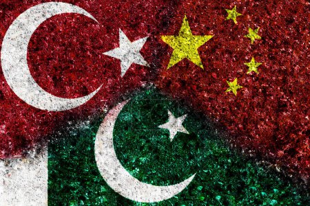 Téléchargez les photos : Drapeaux : Chine, Pakistan et Turquie. Drapeaux de Chine, Pakistan et Turquie peints sur le mur de texture grunge - en image libre de droit