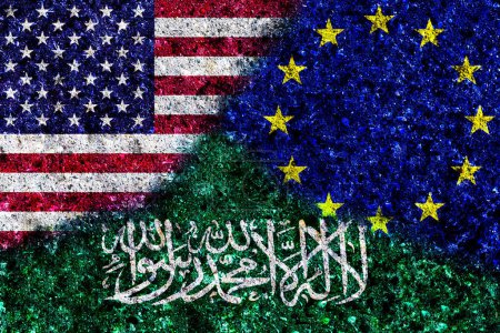 Téléchargez les photos : Drapeaux : États-Unis, UE et Arabie saoudite. Drapeaux des États-Unis, de l'Union européenne et de l'Arabie saoudite peints sur un mur de texture grunge - en image libre de droit
