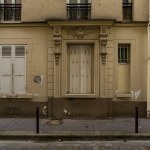 03/03/2023 - ancienne devanture parisienne typique, modle de boutique europenne , faade de magasin franais ancien
