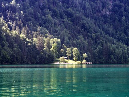 Téléchargez les photos : Vue panoramique du lac Konigssee en Bavière, Allemagne - en image libre de droit