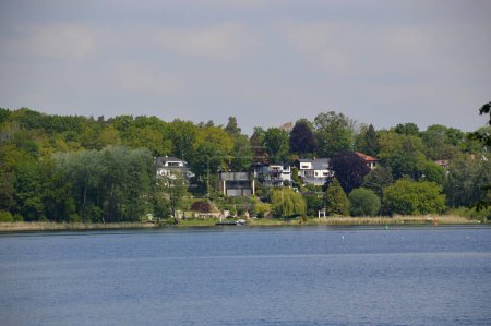 Téléchargez les photos : Panorama sur le fleuve Havel, Pfaueninsel, Zehlendorf à Berlin, la capitale de l'Allemagne - en image libre de droit