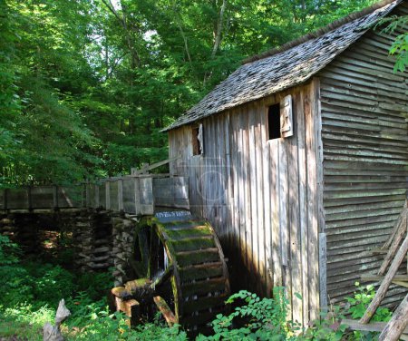 Historische Wassermühle im Great Smoky Mountains National Park, Tennessee