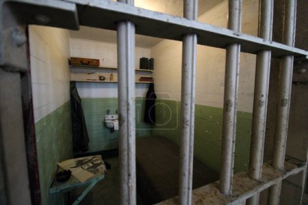 Téléchargez les photos : Cellule unique en Alcatraz, San Francisco - en image libre de droit