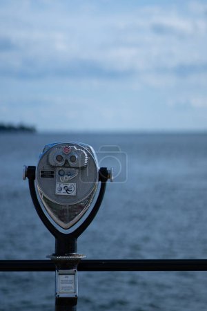Foto de Escaneo junto al mar: Perspectiva del visor de la torre - Imagen libre de derechos