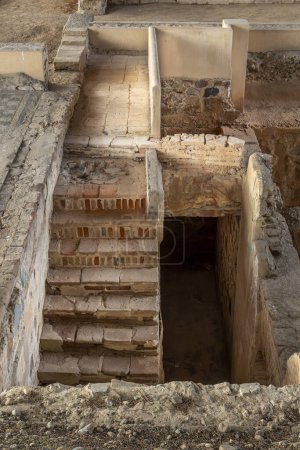 Foto de Restos arqueológicos romanos de habitaciones bien conservadas, bodegas y - Imagen libre de derechos