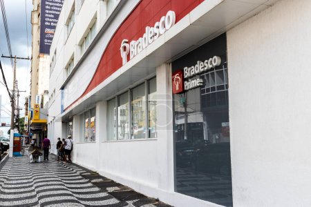 Photo for Marilia, Sao Paulo, Brazil, February 10, 2023. Facade of Bradesco bank branch sign in Marilia city,  midwest region of the State of SP. - Royalty Free Image