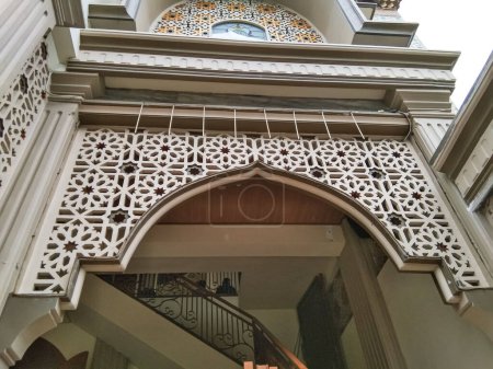 Foto de Decorativo del exterior de una mezquita con un patrón de Oriente Medio - Imagen libre de derechos