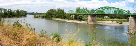 Foto de Puente de gallur sobre el rio Ebro, Zaragoza - Imagen libre de derechos