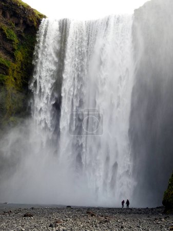 Téléchargez les photos : Sk gafoss waterfall, southwest island - Iceland - en image libre de droit