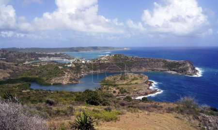 Foto per Half Moon Bay, costa orientale - Antigua e Barbuda - Immagine Royalty Free