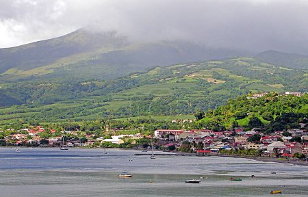 Téléchargez les photos : Mont Pel e, île de Martinique - France - en image libre de droit
