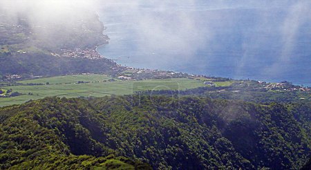 Téléchargez les photos : Paysage du Mont Pel e, île de Martinique - France - en image libre de droit