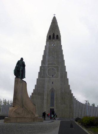 Foto de Vista de Hallgrimskirkju, iglesia luterana, Reikiavik - Islandia - Imagen libre de derechos