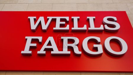 Téléchargez les photos : Wells Fargo Bank - SAN ANTONIO, TEXAS - 01 NOVEMBRE 2022 - en image libre de droit