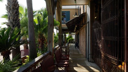Téléchargez les photos : Beau porche à Galveston sur les jetées - GALVESTON, TEXAS - 03 NOVEMBRE 2022 - en image libre de droit