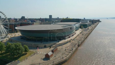 Foto de M S Bank Arena Liverpool at the docks - aerial view - LIVERPOOL, UNITED KINGDOM - AUGUST 16, 2022 - Imagen libre de derechos