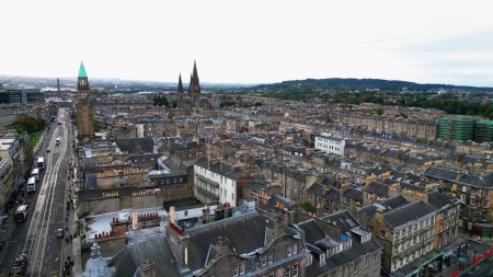 Téléchargez les photos : The City Center of Edinburgh from above - aerial view - travel photography - en image libre de droit
