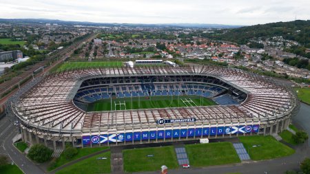 Foto de Murrayfield Stadium in Edinburgh from above - aerial view - EDINBURGH, UNITED KINGDOM - OCTOBER 04, 2022 - Imagen libre de derechos
