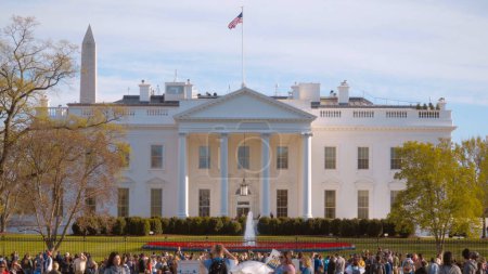 Foto de Famous building in Washington DC - The White House - WASHINGTON, UNITED STATES - APRIL 8, 2017 - Imagen libre de derechos