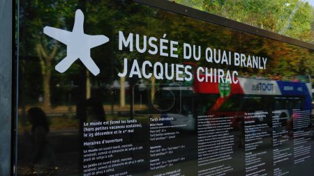 Téléchargez les photos : Musée Jacques Chirac au quai Branly au Sein à Paris - PARIS, FRANCE - 4 SEPTEMBRE 2023 - en image libre de droit