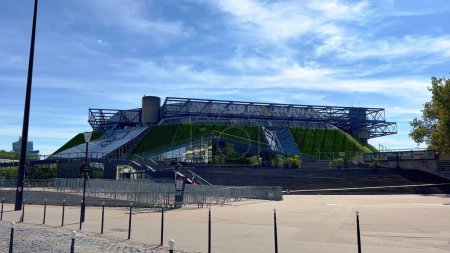 Téléchargez les photos : La Bercy Arena aussi appelée Accor Arena à Paris Bercy - PARIS, FRANCE - 05 SEPTEMBRE 2023 - en image libre de droit