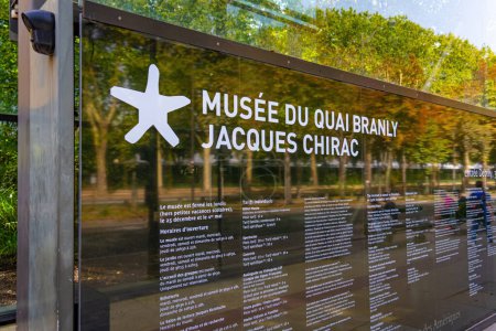 Téléchargez les photos : Musée Branly Quay à Paris Jacques Chirac - PARIS, FRANCE - 4 SEPTEMBRE 2023 - en image libre de droit