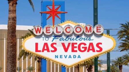 Téléchargez les photos : Las Vegas Bienvenue signe est un point de repère célèbre - photographie de voyage - en image libre de droit