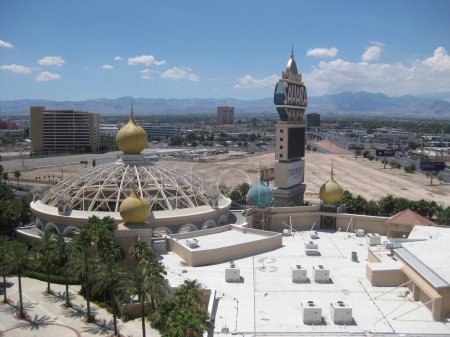 Téléchargez les photos : Empty Abandoned Sahara Casino in Las Vegas. High quality photo - en image libre de droit
