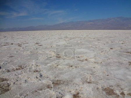 Téléchargez les photos : Badwater Basin Salt Flat Texture at Death Valley National Park. High quality photo - en image libre de droit