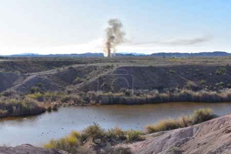 Foto de Smoke from Forest Fire Near Imperial Wildlife Refuge, Yuma, Arizona. High quality photo - Imagen libre de derechos
