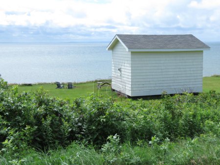Téléchargez les photos : Un beau chalet sur l "île du Cap Breton - en image libre de droit