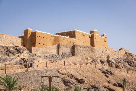 Foto de Oriente Medio, Arabia Saudita, provincia de Hail, Hail. Palacio de Qishlah en una colina con vistas al granizo. - Imagen libre de derechos
