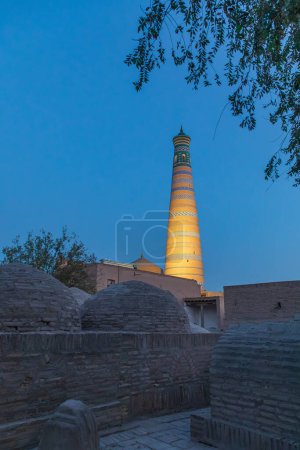 Khiva, région de Xorazm, Ouzbékistan, Asie centrale. Islam Khodja Minaret à Khiva.