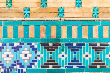 Samarkand, Samarqand, Usbekistan, Zentralasien. Dekorative Fliesenarbeiten im Ustad Ali Nasafi Mausoleum am Shah-i-Zinda in Samarkand.