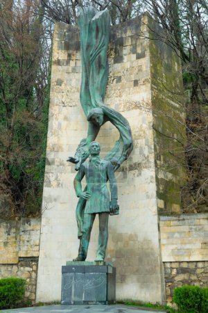 Foto de March 11, 2022. Monument to Galaktion Tabidze in Kutaisi, Georgia. Sights and monuments. Sculptures and art. - Imagen libre de derechos