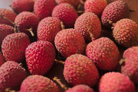 Lychee fruit, scientific name Litchi chinensis Sonn, also known as lychee and alexia. It belongs to the Sapindaceae family and originated in China.