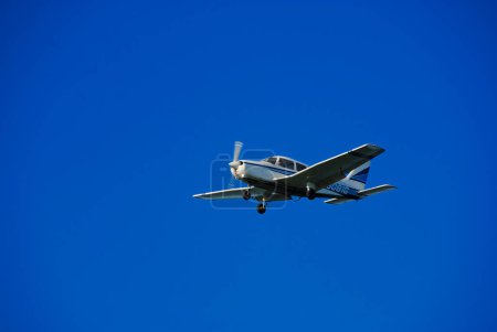 Foto de Planeador plano volando en el cielo - Imagen libre de derechos