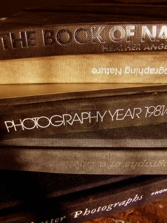 Téléchargez les photos : "Stack de livres de photographie" - en image libre de droit