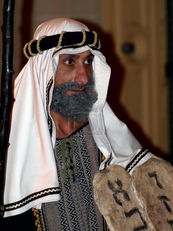 Foto de Moisés, hombre vestido con traje antiguo - Imagen libre de derechos
