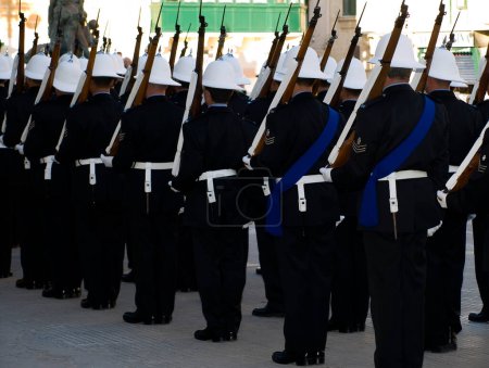 Foto de Desfile policial en Malta - Imagen libre de derechos