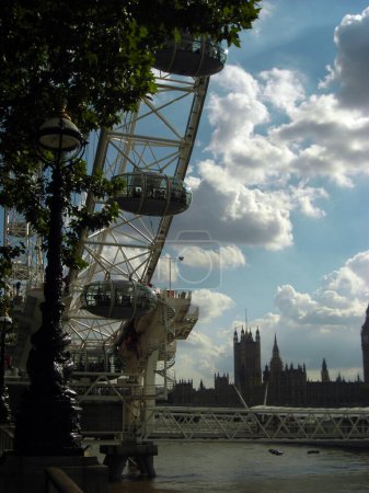 Téléchargez les photos : Oeil de Londres et ferris roue à Londres - en image libre de droit