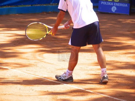 Foto de Retrato del hombre jugando al tenis - Imagen libre de derechos