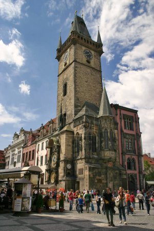 Téléchargez les photos : Ancienne tour de halle à Prague - en image libre de droit