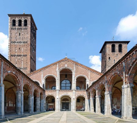 Téléchargez les photos : Basilique de Sant'Ambrogio à Milan - en image libre de droit