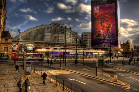 Téléchargez les photos : Lime Street Station, Liverpool, Royaume-Uni, lieu de voyage sur fond - en image libre de droit