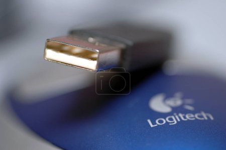 Téléchargez les photos : Fermer un lecteur flash USB - en image libre de droit