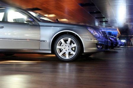 Foto de Mercedes en exposición internacional de automovilismo - Imagen libre de derechos