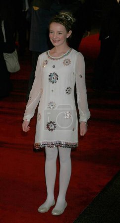 Photo for LONDON - NOVEMBER 27: Dakota Blue Richards attends the World Premiere of 'The Golden Compass' at the Odeon Leicester Square on November 27, 2007 in London, England. - Royalty Free Image
